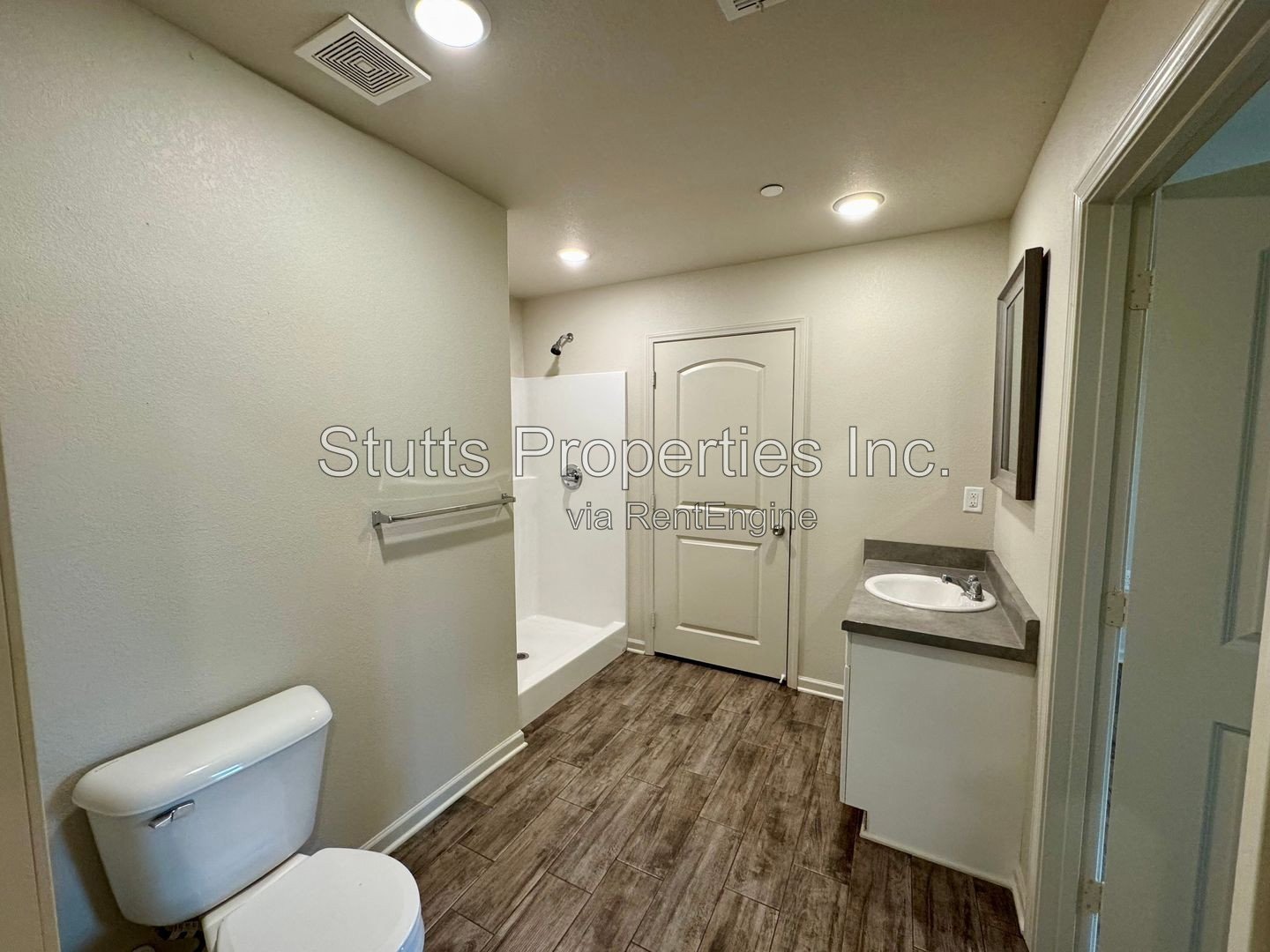 Harvest Hills Apartments - 104 Spindle Ct. Unit 202 Muscle Shoals. AL 35661 (2BD/2BA) property image