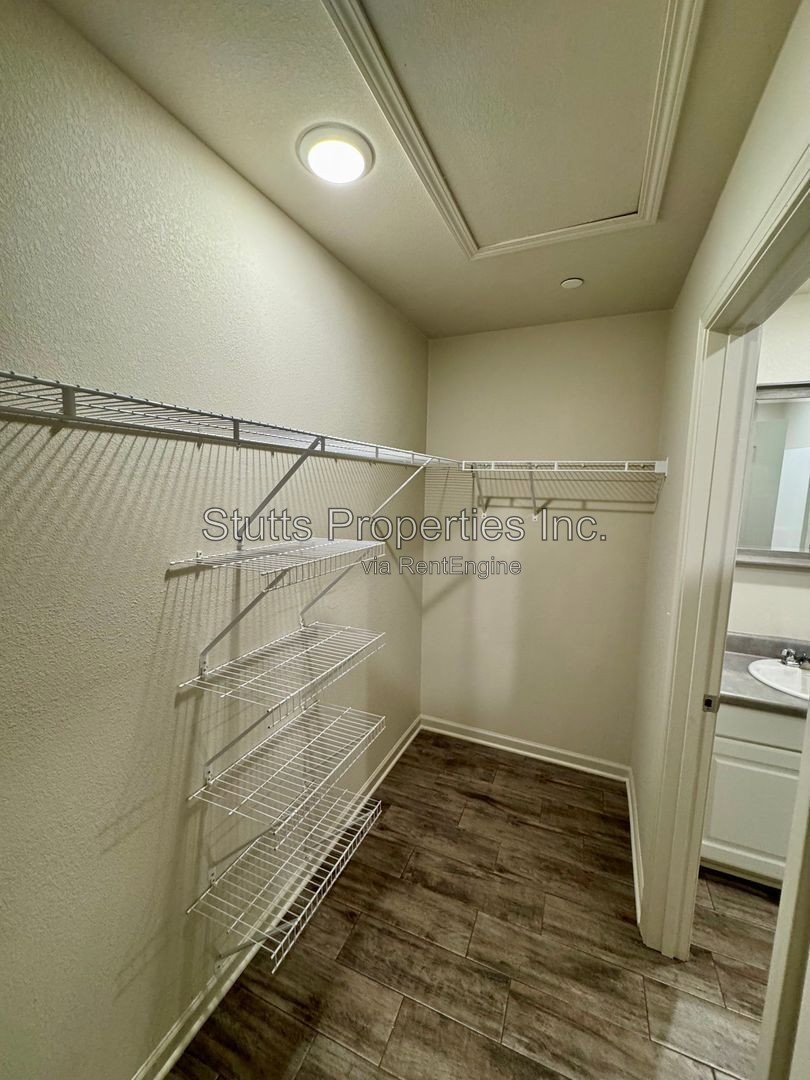 Harvest Hills Apartments - 104 Spindle Ct. Unit 202 Muscle Shoals. AL 35661 (2BD/2BA) property image