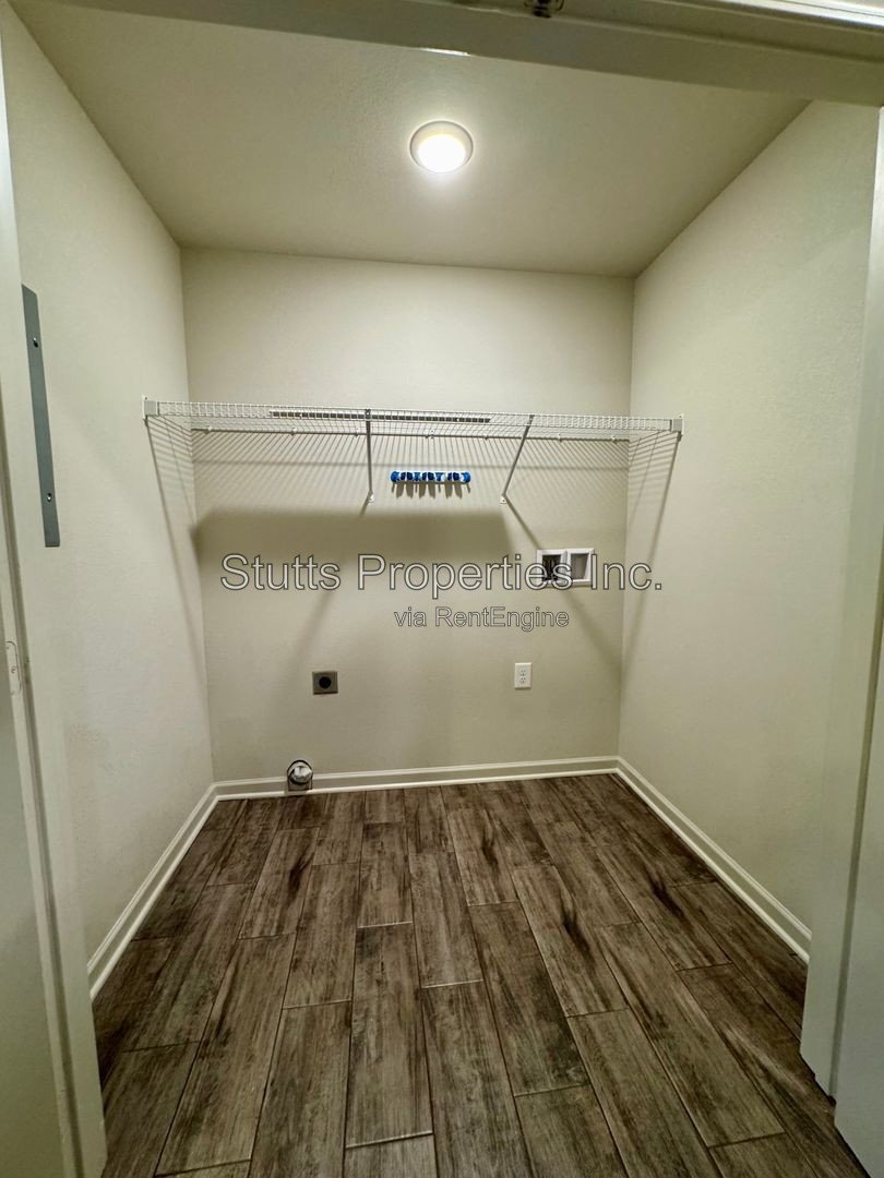 Harvest Hills Apartments - 104 Spindle Ct. Unit 202 Muscle Shoals. AL 35661 (2BD/2BA) property image