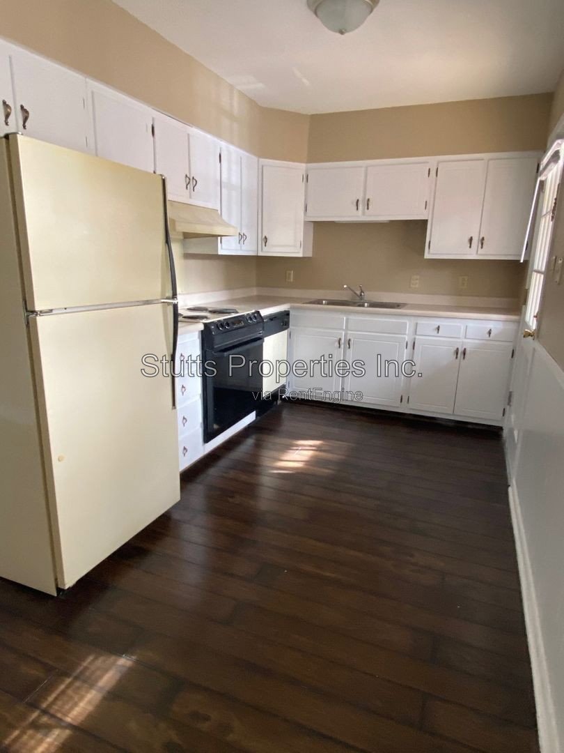 1975 Darby Drive Unit B-7 Florence AL 35630 (2BD/1.5BA) property image