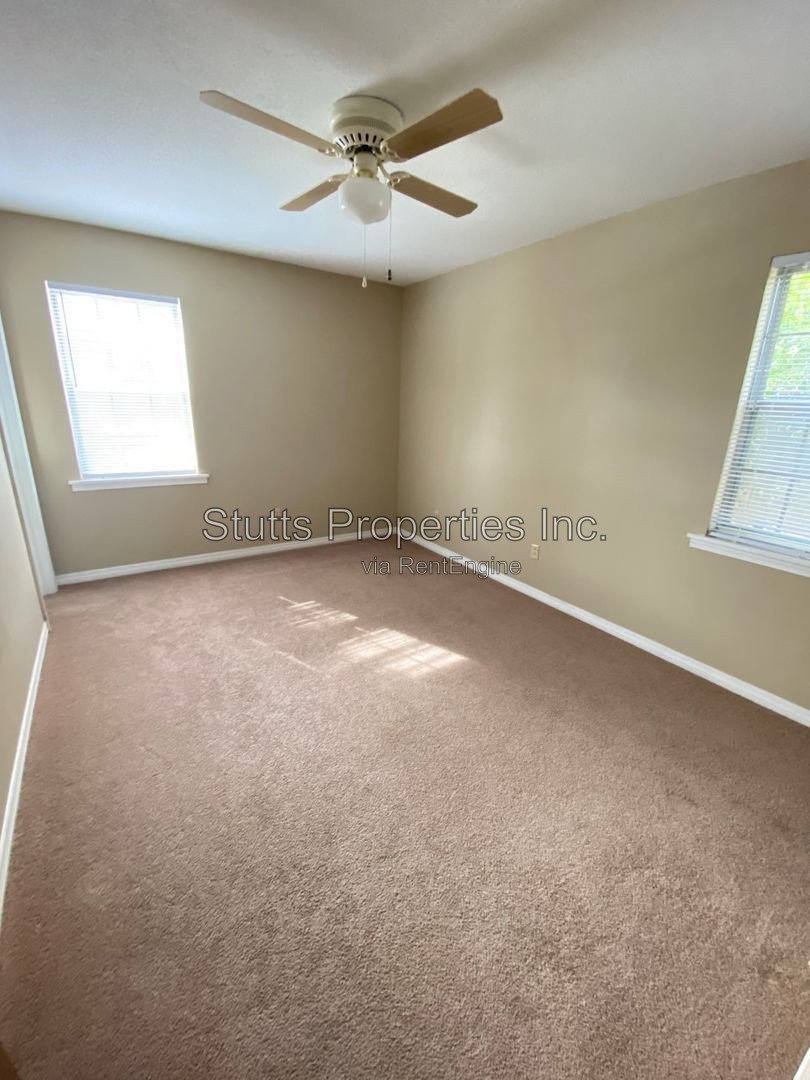 1975 Darby Drive Unit B-7 Florence AL 35630 (2BD/1.5BA) property image