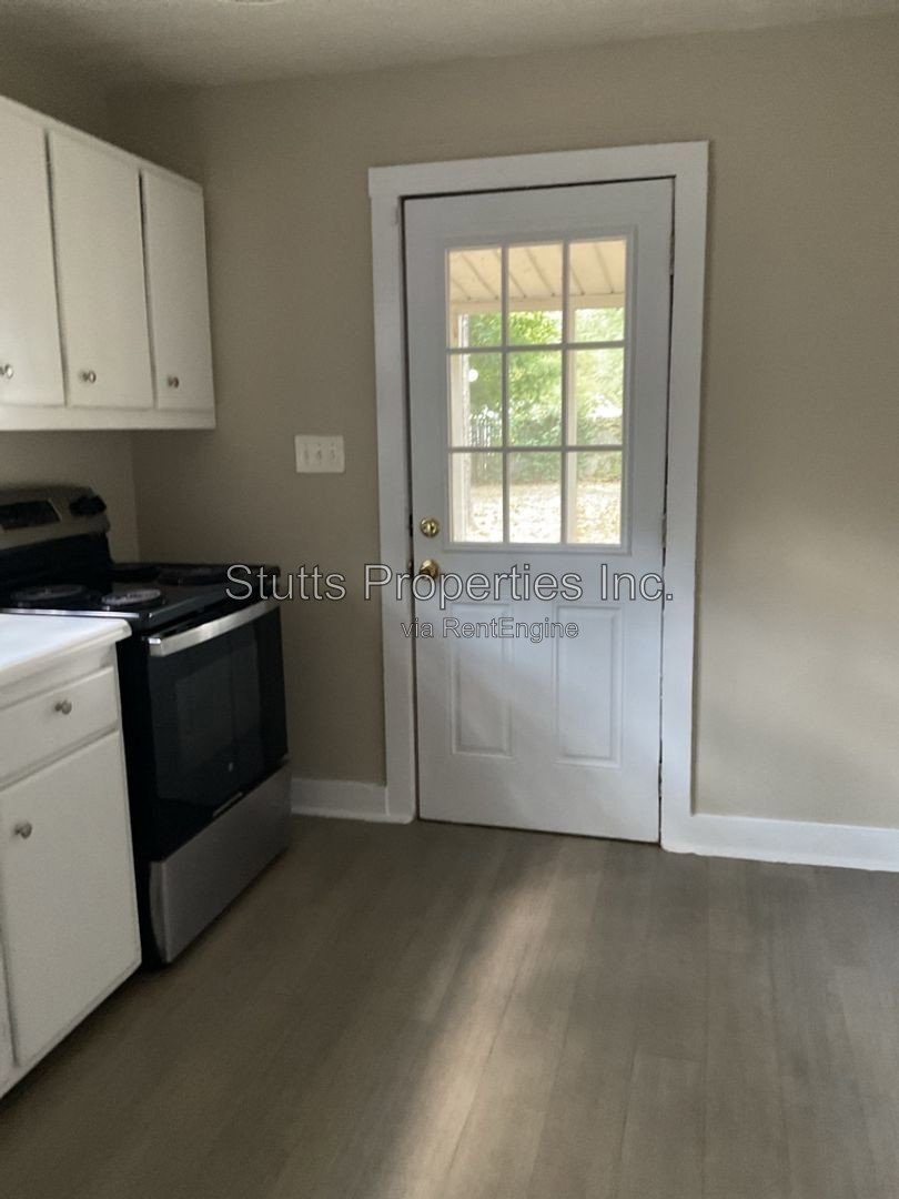 Cute 3 BR 1 BA home close to 7 Points! property image