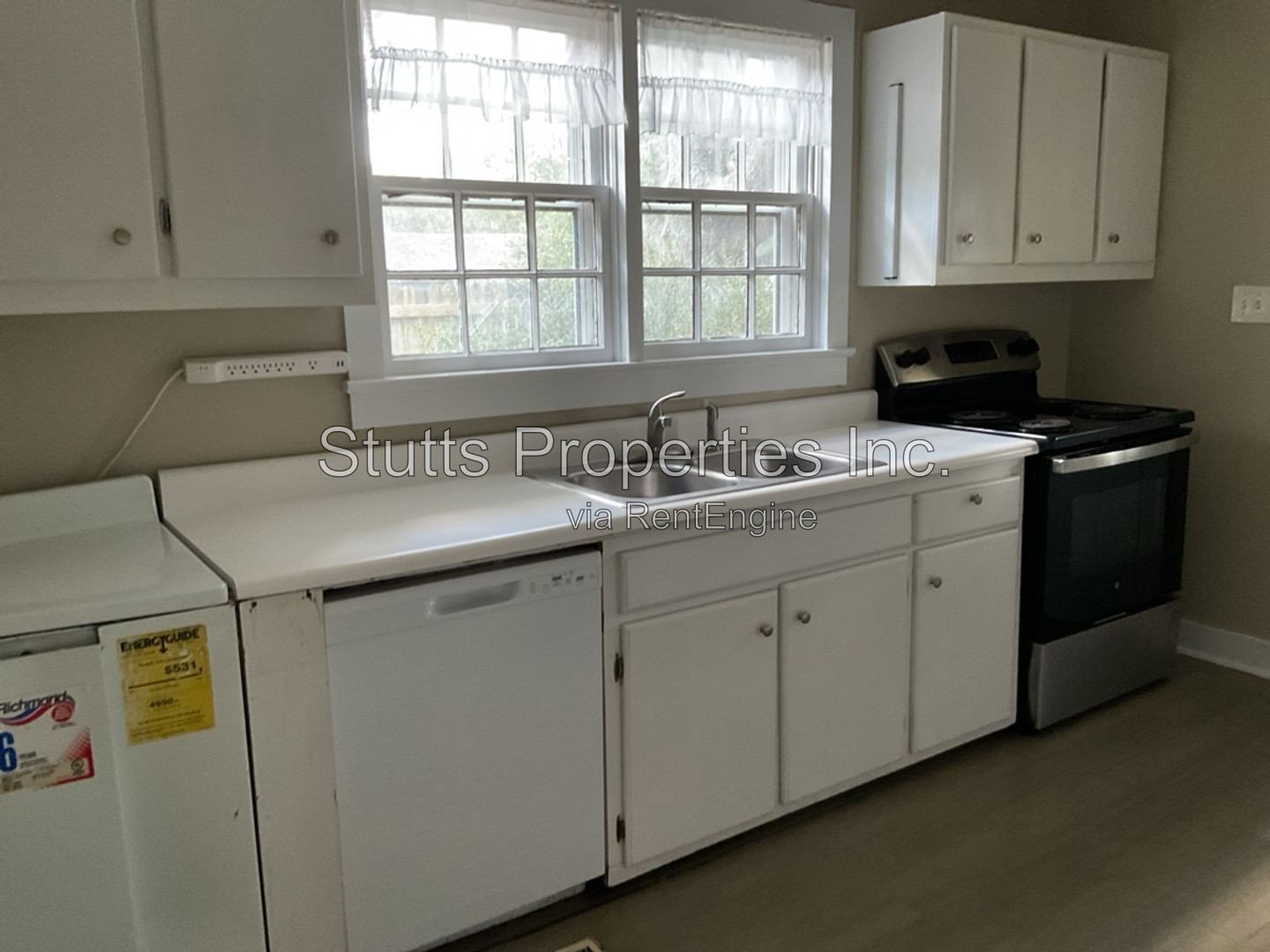 Cute 3 BR 1 BA home close to 7 Points! property image