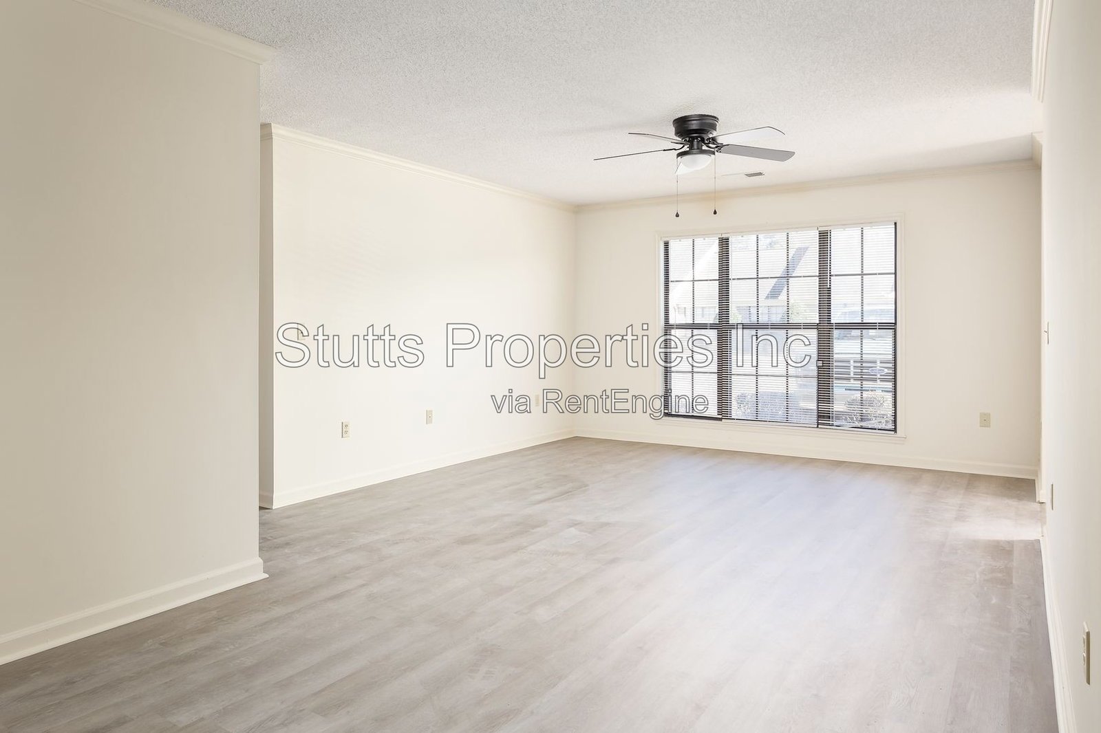 **Newly Renovated, Quiet 2BR/2BA Classic Upstairs or Downstairs Apartment Located Inside The Creekside Apartment Complex in Florence ** property image