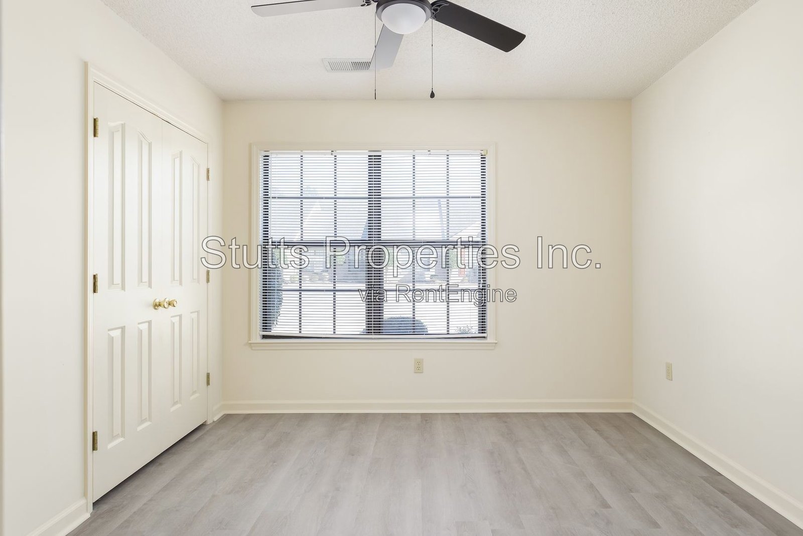 **Newly Renovated, Quiet 2BR/2BA Classic Upstairs or Downstairs Apartment Located Inside The Creekside Apartment Complex in Florence ** property image
