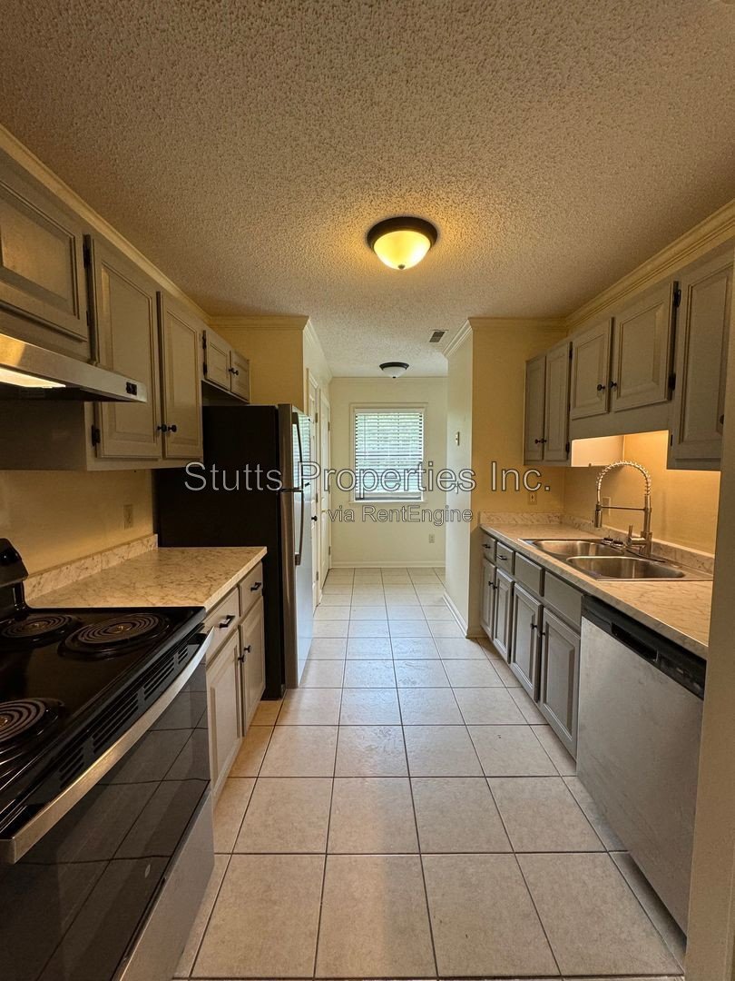 2424 Roberts Lane Unit M-116 Florence, AL property image