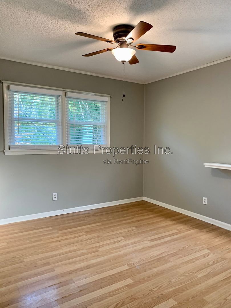 2100 Woodland Rd. Florence, AL 35633 (4BD/ 2BA) 14 Acres With Barn property image