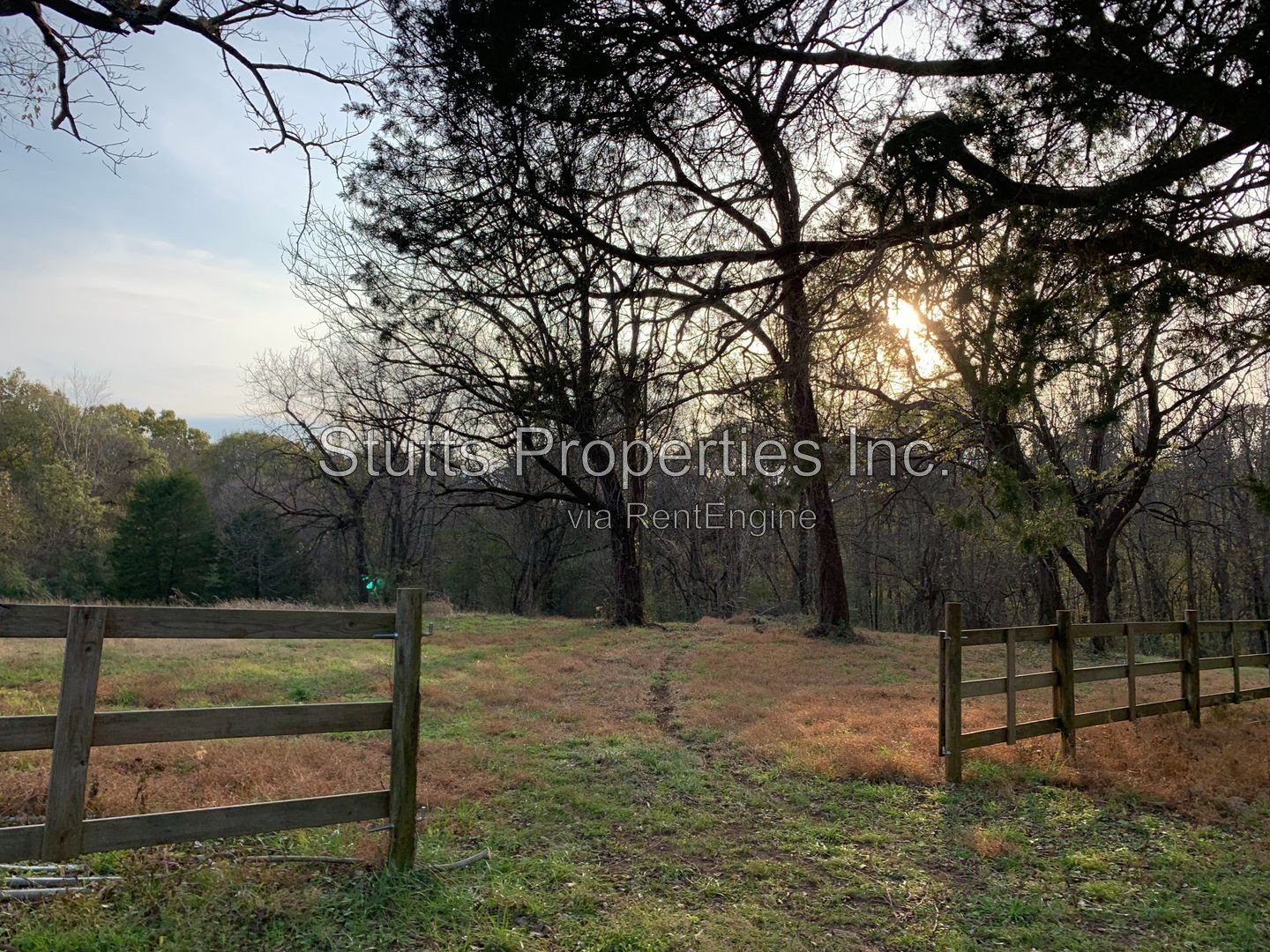 2100 Woodland Rd. Florence, AL 35633 (4BD/ 2BA) 14 Acres With Barn property image