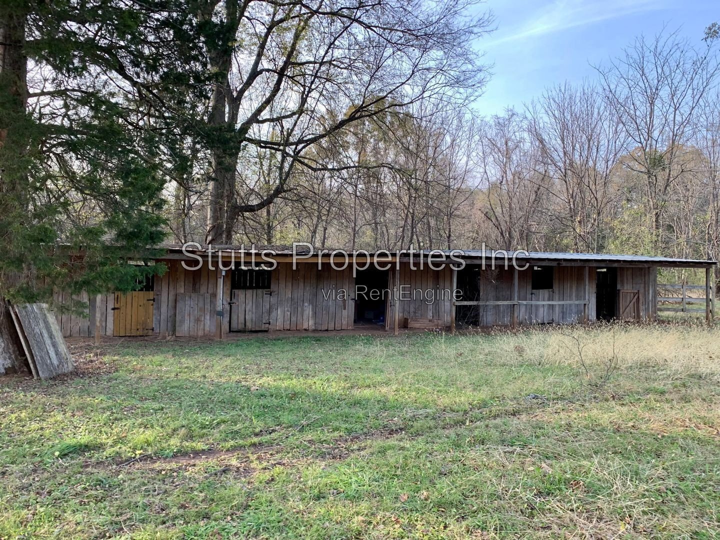 2100 Woodland Rd. Florence, AL 35633 (4BD/ 2BA) 14 Acres With Barn property image