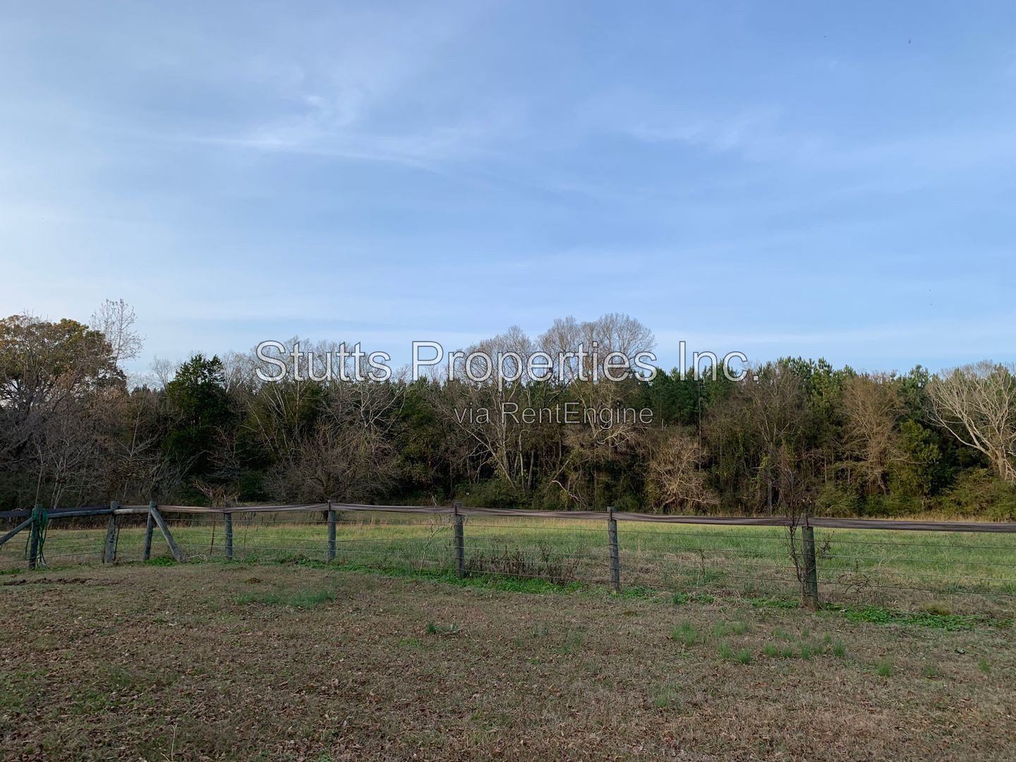 2100 Woodland Rd. Florence, AL 35633 (4BD/ 2BA) 14 Acres With Barn property image
