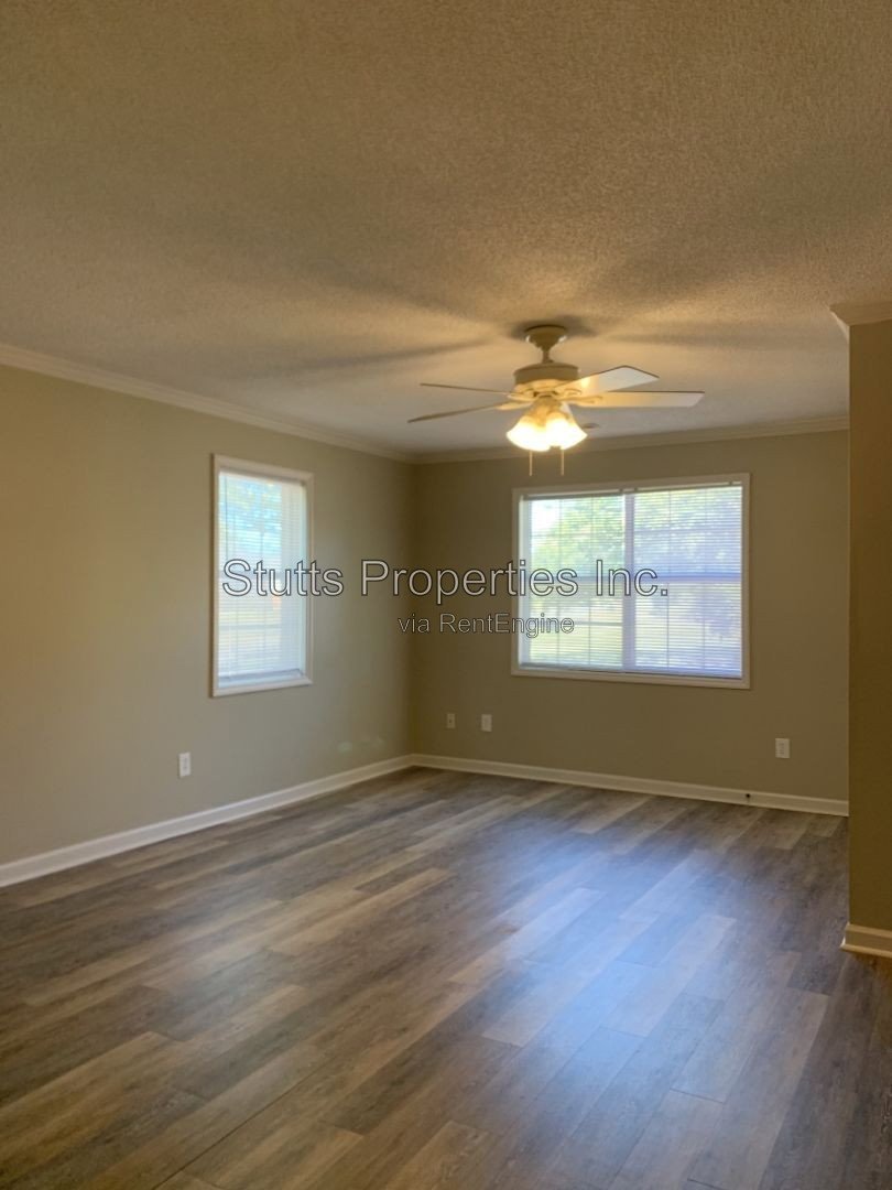 Lions West - 321 W Irvine Avenue Unit H Florence AL 35630 (1BD/1BA) property image