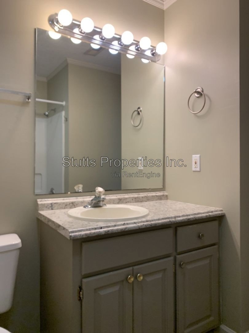 Lions West - 321 W Irvine Avenue Unit H Florence AL 35630 (1BD/1BA) property image