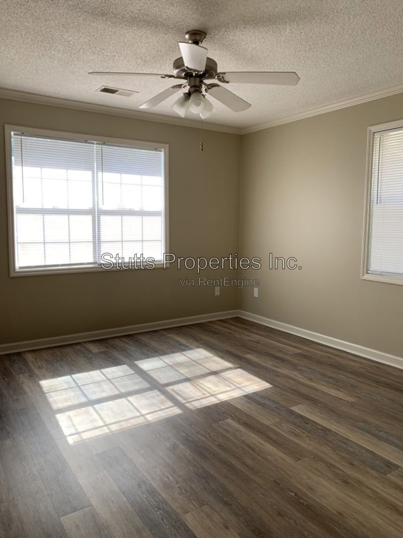 Lions West - 321 W Irvine Avenue Unit H Florence AL 35630 (1BD/1BA) property image