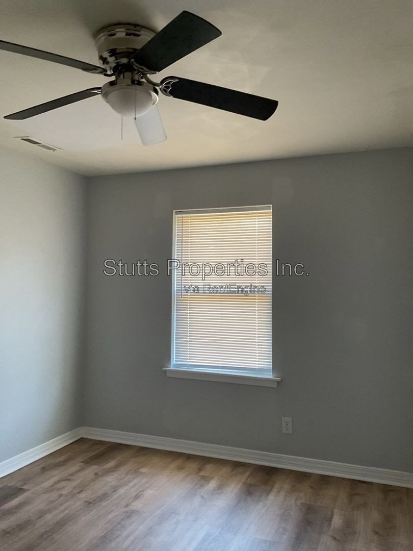 1721 Northern Boulevard property image
