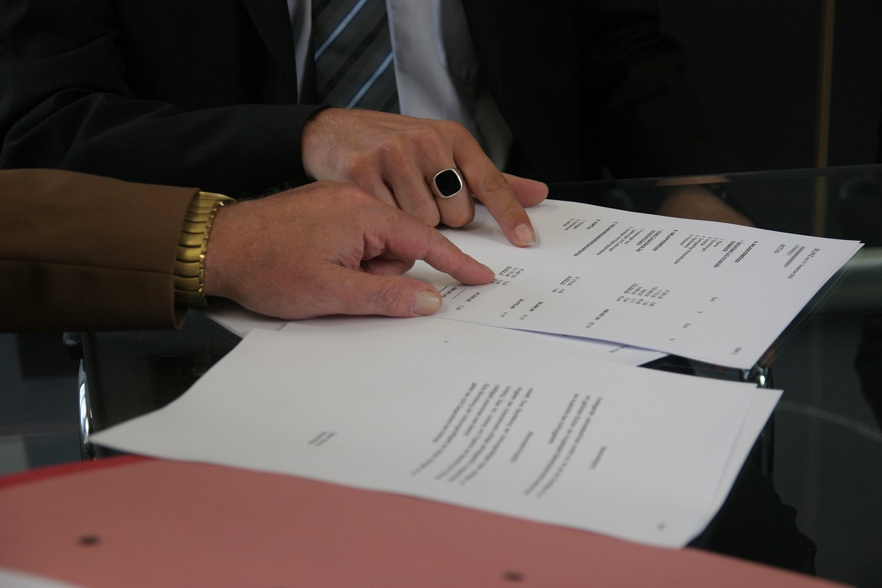 What is a cosigner | cosigner for apartment | Definition of Cosigner